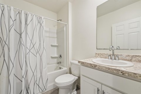 House in Port St. Lucie, Florida 3 bedrooms, 139.73 sq.m. № 2432898 - photo 19