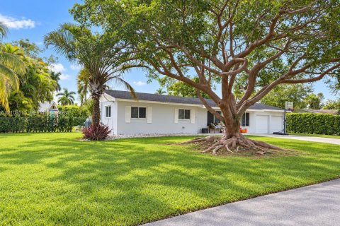 Villa ou maison à vendre à Miami, Floride: 3 chambres, 125.6 m2 № 2409125 - photo 2