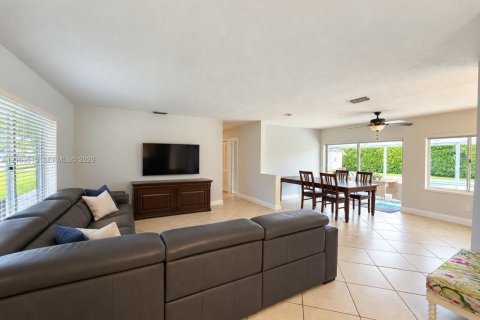 Villa ou maison à vendre à Miami, Floride: 3 chambres, 125.6 m2 № 2409125 - photo 12