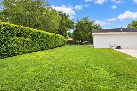 Villa ou maison à vendre à Miami, Floride: 3 chambres, 125.6 m2 № 2409125 - photo 5