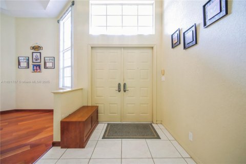 Villa ou maison à louer à Cooper City, Floride: 5 chambres, 284.84 m2 № 1790984 - photo 3