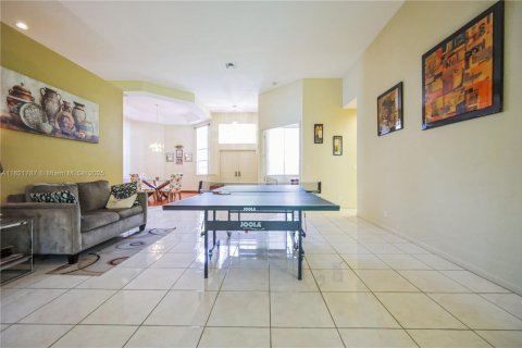 Villa ou maison à louer à Cooper City, Floride: 5 chambres, 284.84 m2 № 1790984 - photo 6
