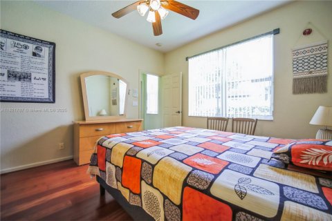 Villa ou maison à louer à Cooper City, Floride: 5 chambres, 284.84 m2 № 1790984 - photo 24