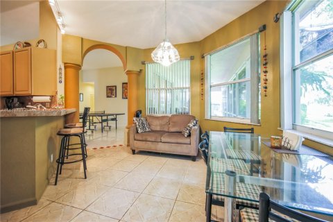 Villa ou maison à louer à Cooper City, Floride: 5 chambres, 284.84 m2 № 1790984 - photo 19