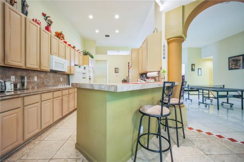 Villa ou maison à louer à Cooper City, Floride: 5 chambres, 284.84 m2 № 1790984 - photo 18