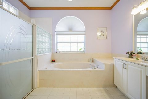 Villa ou maison à louer à Cooper City, Floride: 5 chambres, 284.84 m2 № 1790984 - photo 13