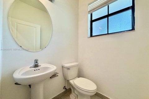 Купить таунхаус в Хомстед, Флорида 3 спальни, 138.24м2, № 2245919 - фото 8