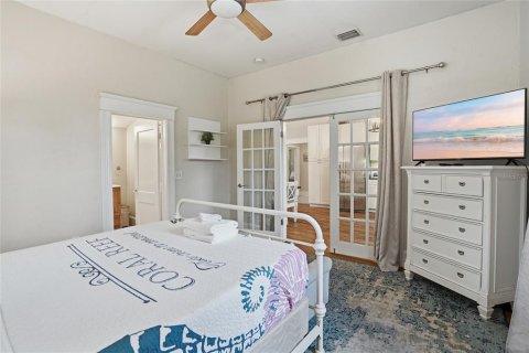 House in Tampa, Florida 3 bedrooms, 113.99 sq.m. № 2151870 - photo 11