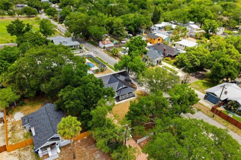 House in Tampa, Florida 3 bedrooms, 113.99 sq.m. № 2151870 - photo 23