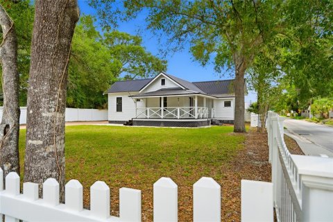 House in Tampa, Florida 3 bedrooms, 113.99 sq.m. № 2151870 - photo 19