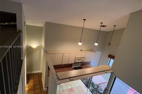 Casa en alquiler en Miami, Florida, 3 dormitorios, 131.27 m2 № 2030194 - foto 23