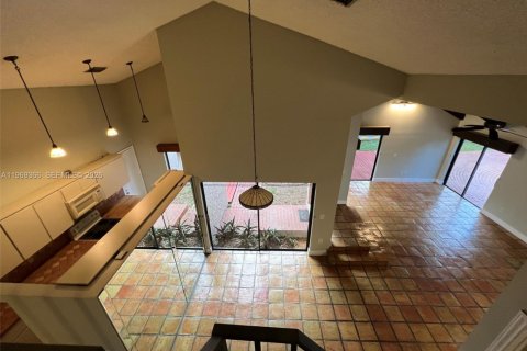 Casa en alquiler en Miami, Florida, 3 dormitorios, 131.27 m2 № 2030194 - foto 16