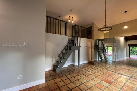 Casa en alquiler en Miami, Florida, 3 dormitorios, 131.27 m2 № 2030194 - foto 4