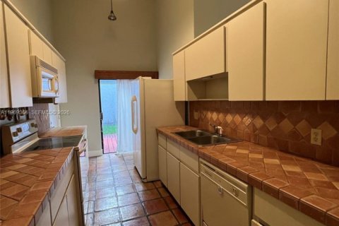 Casa en alquiler en Miami, Florida, 3 dormitorios, 131.27 m2 № 2030194 - foto 27