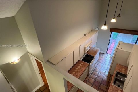 Casa en alquiler en Miami, Florida, 3 dormitorios, 131.27 m2 № 2030194 - foto 22