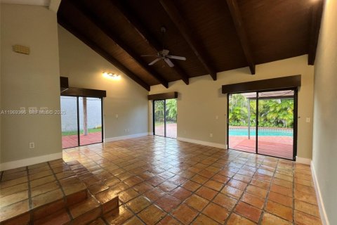 Casa en alquiler en Miami, Florida, 3 dormitorios, 131.27 m2 № 2030194 - foto 10