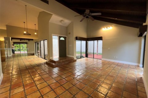 Casa en alquiler en Miami, Florida, 3 dormitorios, 131.27 m2 № 2030194 - foto 7