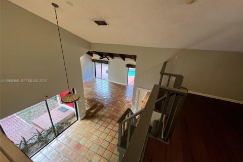 Casa en alquiler en Miami, Florida, 3 dormitorios, 131.27 m2 № 2030194 - foto 15