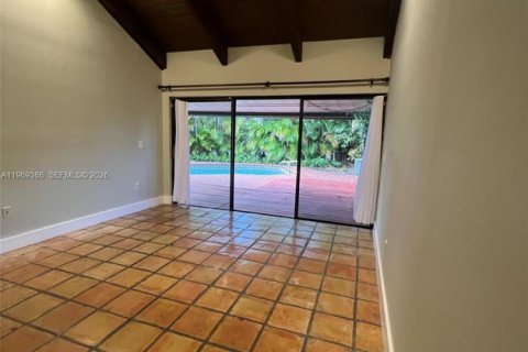 Casa en alquiler en Miami, Florida, 3 dormitorios, 131.27 m2 № 2030194 - foto 8