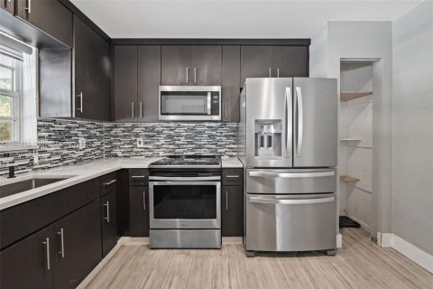 House in Homestead, Florida 3 bedrooms, 118.45 sq.m. № 1964656 - photo 7