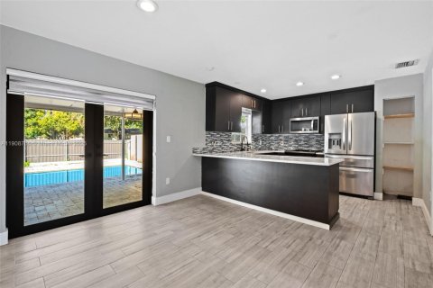 House in Homestead, Florida 3 bedrooms, 118.45 sq.m. № 1964656 - photo 8