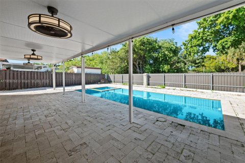 House in Homestead, Florida 3 bedrooms, 118.45 sq.m. № 1964656 - photo 23