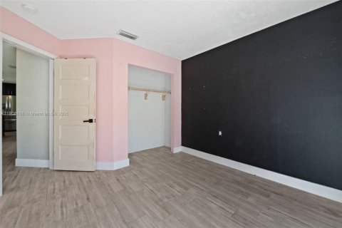 House in Homestead, Florida 3 bedrooms, 118.45 sq.m. № 1964656 - photo 17