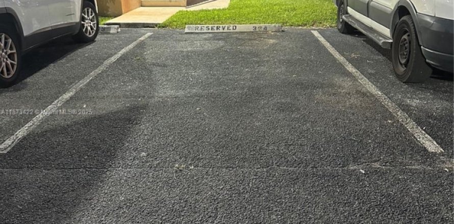 Condo à Hialeah, Floride, 2 chambres  № 1898349