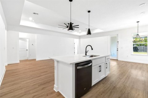 House in Spring Hill, Florida 4 bedrooms, 193.98 sq.m. № 2325193 - photo 11