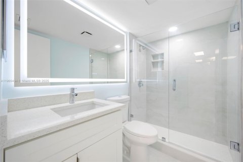 Condo in Lauderhill, Florida, 1 bedroom  № 1952779 - photo 13