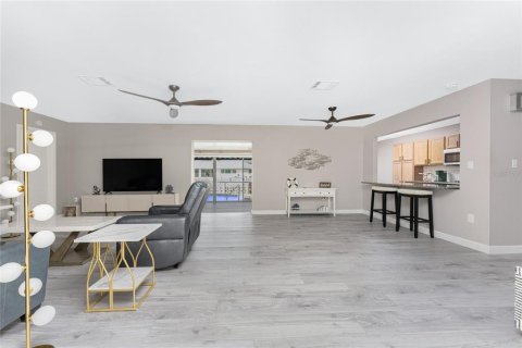 Villa ou maison à vendre à Punta Gorda, Floride: 3 chambres, 201.13 m2 № 2139886 - photo 10