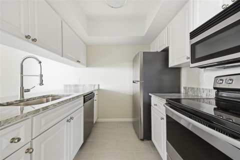 Кондоминиум с 1 комнатой в Тампа, Флорида № 2113122