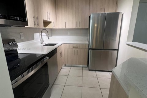 Condominio en Doral, Florida, 3 dormitorios  № 2049729
