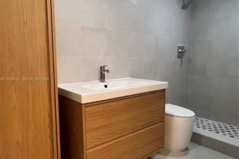 Condominio en alquiler en Doral, Florida, 3 dormitorios, 98.48 m2 № 2049729 - foto 5