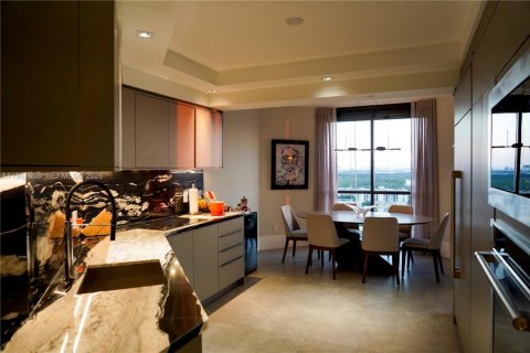Condo à Aventura, Floride, 3 chambres № 2080844