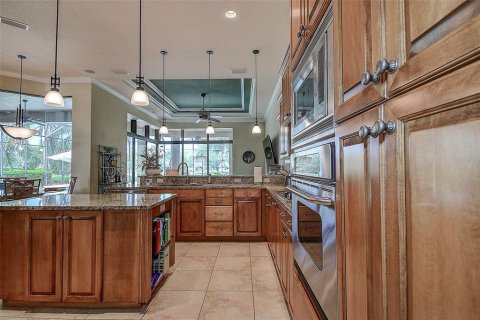 Casa en venta en Dade City, Florida, 4 dormitorios, 289.95 m2 № 1805815 - foto 18