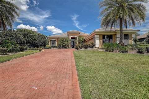 Casa en venta en Dade City, Florida, 4 dormitorios, 289.95 m2 № 1805815 - foto 7