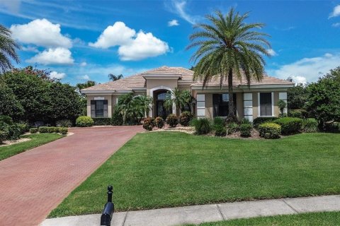 Casa en venta en Dade City, Florida, 4 dormitorios, 289.95 m2 № 1805815 - foto 5