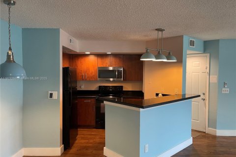 Copropriété à louer à Sunrise, Floride: 2 chambres, 98.94 m2 № 1923950 - photo 3