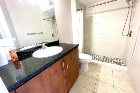 Copropriété à louer à Sunrise, Floride: 2 chambres, 98.94 m2 № 1923950 - photo 13