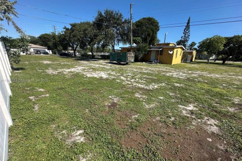 House in Fort Lauderdale, Florida 6 bedrooms, 331.94 sq.m. № 1957124 - photo 7