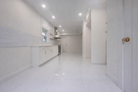 Casa en venta en Coral Gables, Florida, 3 dormitorios, 272.76 m2 № 2023838 - foto 12