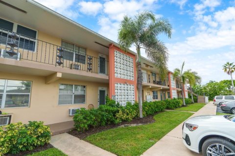 Condominio en Fort Lauderdale, Florida, 1 dormitorio  № 2084632