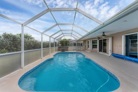 House in Punta Gorda, Florida 4 bedrooms, 247.21 sq.m. № 1879285 - photo 8