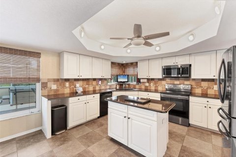 House in Punta Gorda, Florida 4 bedrooms, 247.21 sq.m. № 1879285 - photo 29