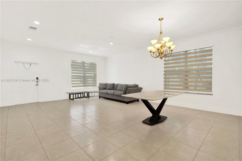 Casa en venta en Homestead, Florida, 3 dormitorios, 176.79 m2 № 1877607 - foto 10
