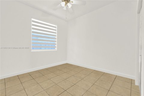 Casa en venta en Homestead, Florida, 3 dormitorios, 176.79 m2 № 1877607 - foto 29