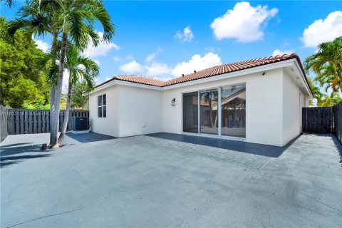 Casa en venta en Homestead, Florida, 3 dormitorios, 176.79 m2 № 1877607 - foto 3