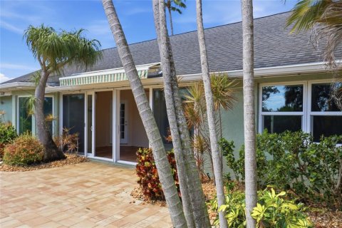 House in Bradenton, Florida 3 bedrooms, 214.7 sq.m. № 2218578 - photo 28