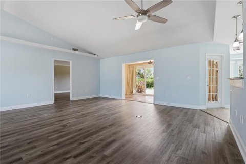 House in Bradenton, Florida 3 bedrooms, 214.7 sq.m. № 2218578 - photo 6